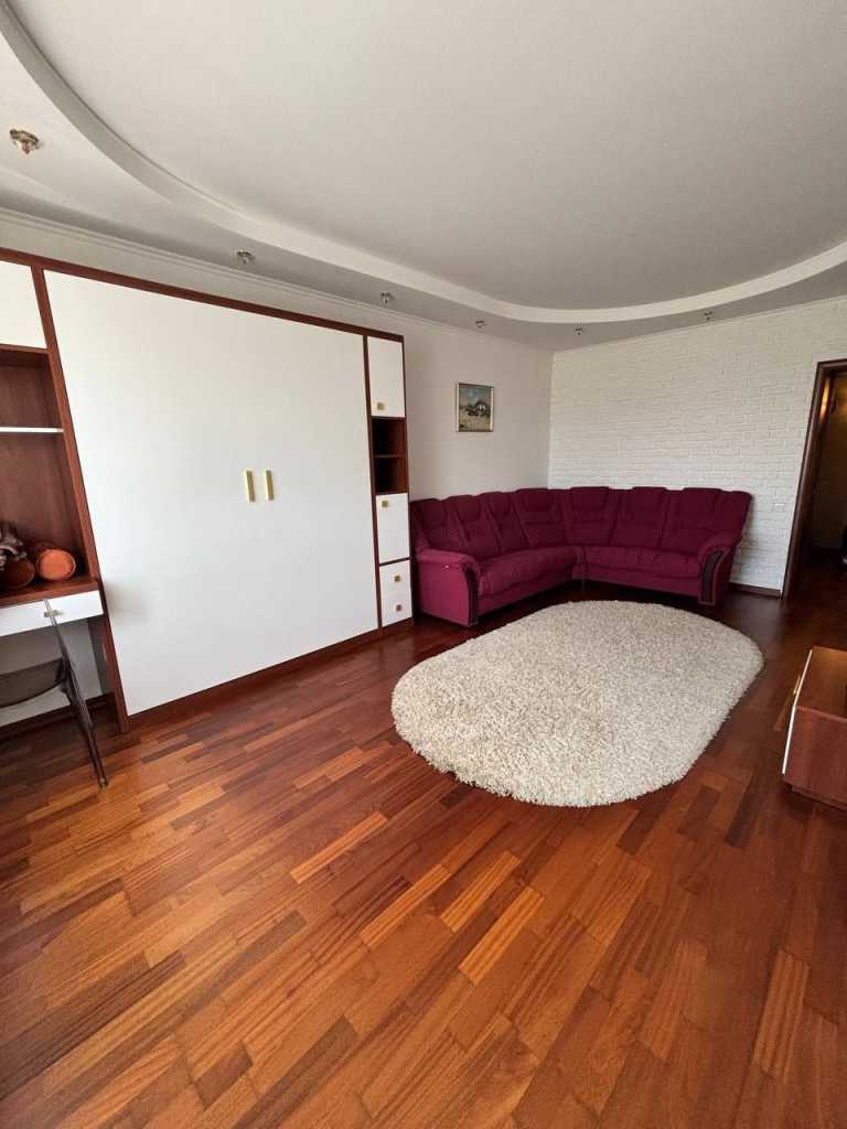 Продаж 1-кімнатної квартири 49 м², Лесі Українки вул., 6