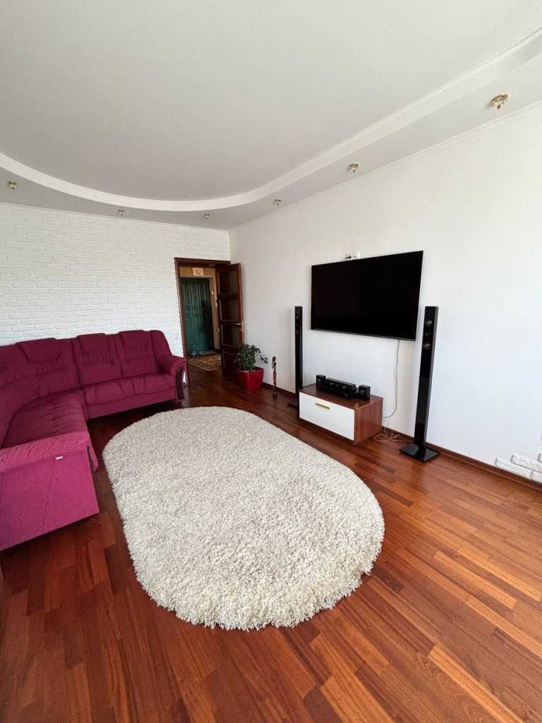 Продаж 1-кімнатної квартири 49 м², Лесі Українки вул., 6