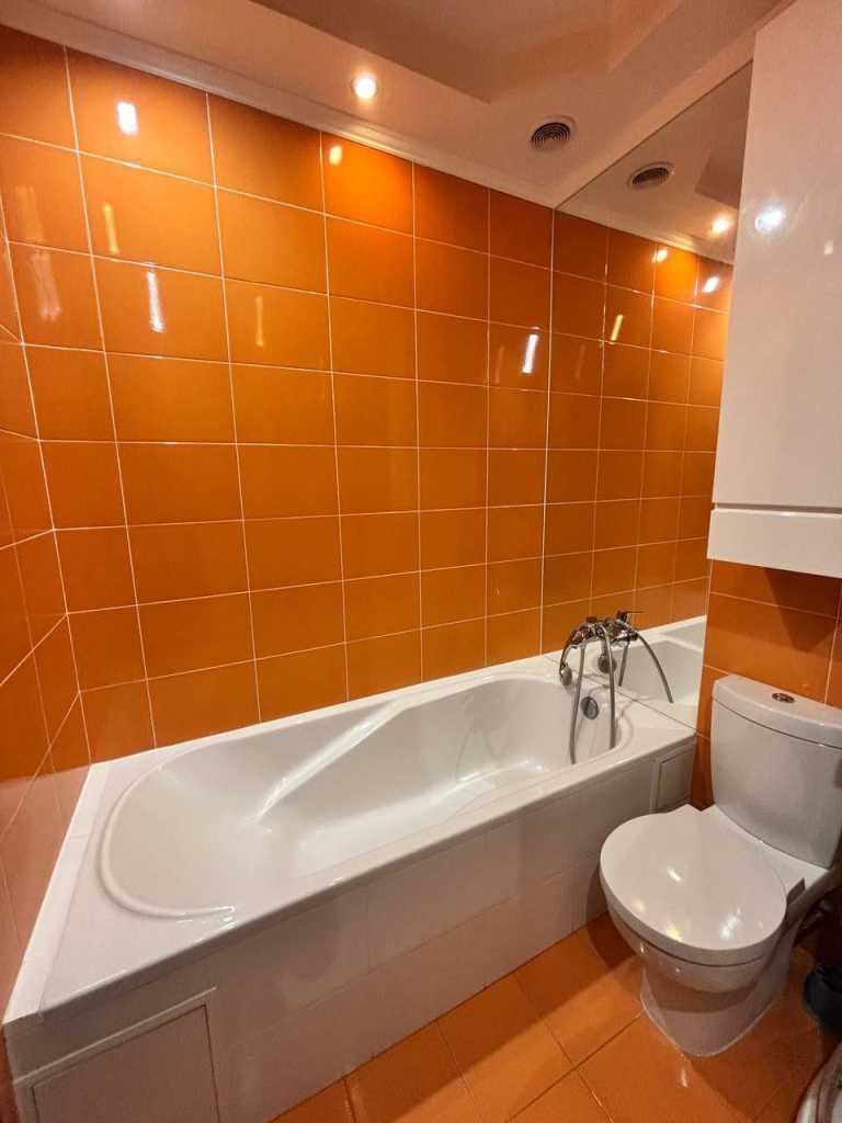 Продаж 1-кімнатної квартири 49 м², Лесі Українки вул., 6