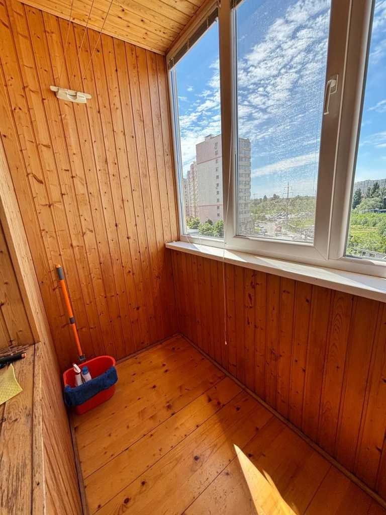 Продаж 1-кімнатної квартири 49 м², Лесі Українки вул., 6