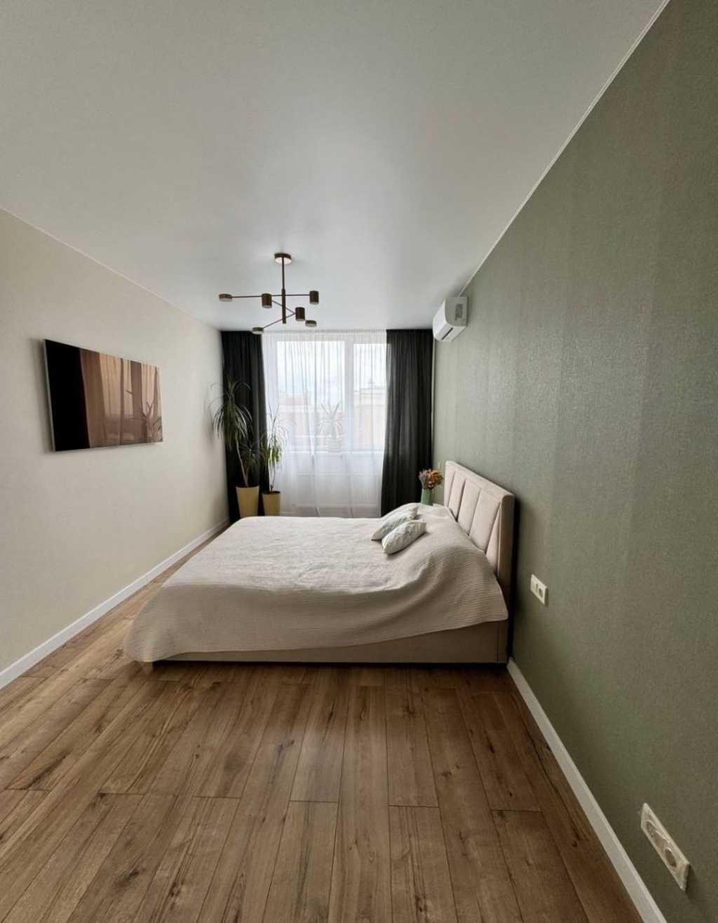Продаж 1-кімнатної квартири 43.1 м², Свободи вул., 1с