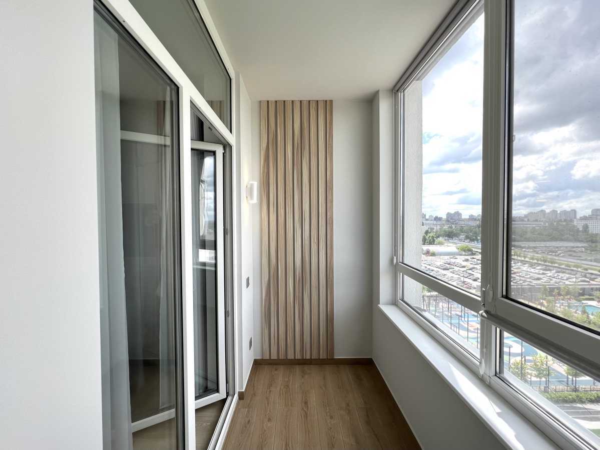 Продаж 1-кімнатної квартири 38 м², Салютна вул., 2