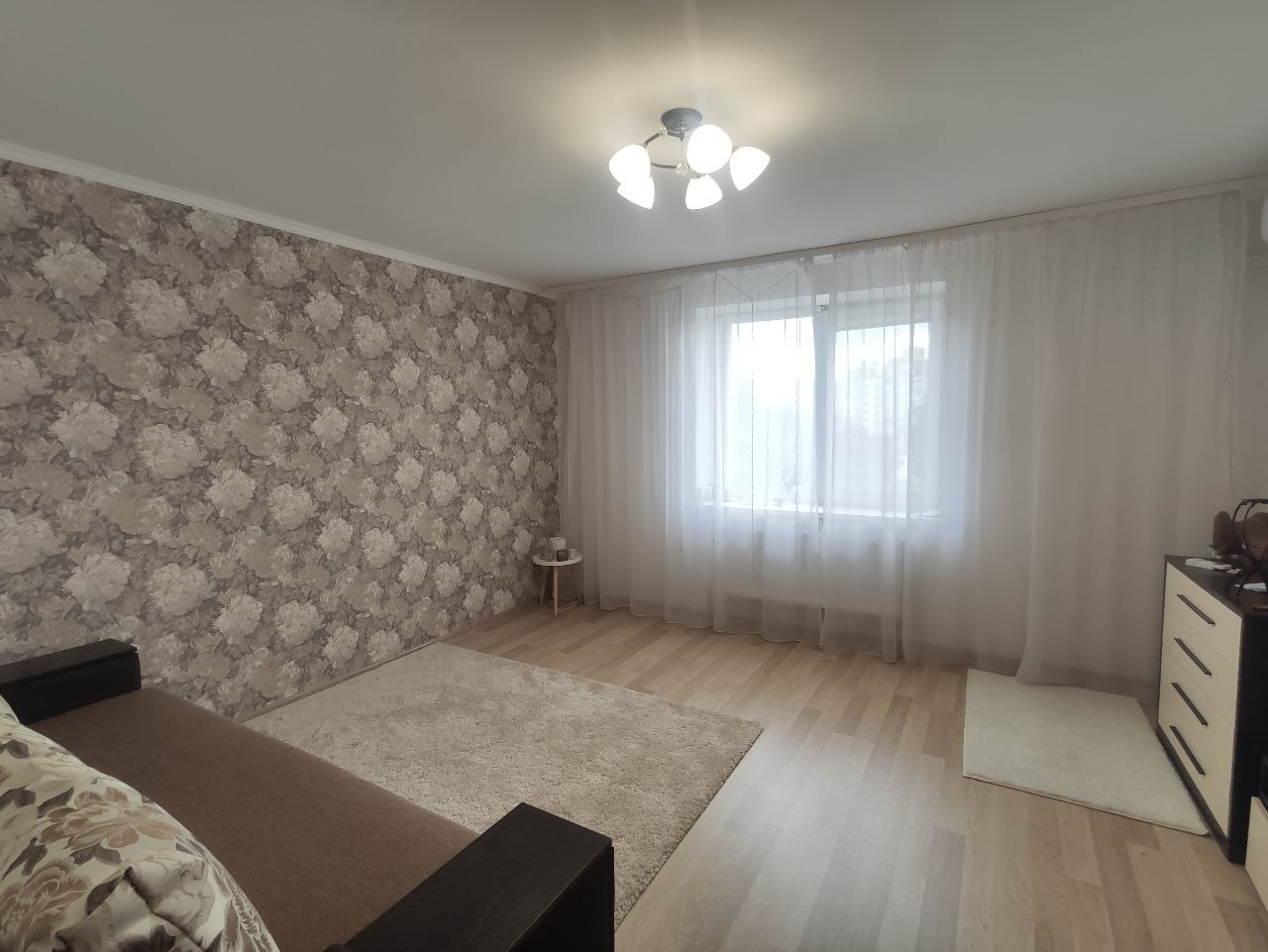 Продажа 1-комнатной квартиры 42 м², Михаила Лушпы просп.