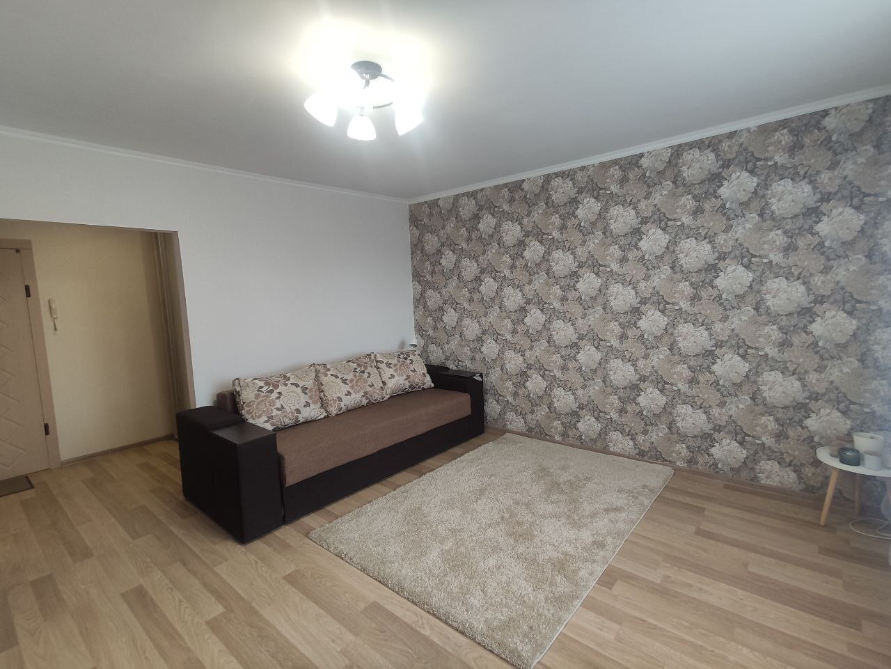 Продажа 1-комнатной квартиры 42 м², Михаила Лушпы просп.