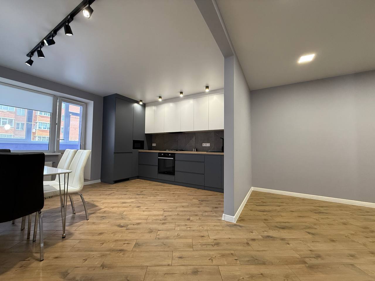 Продажа 2-комнатной квартиры 70.4 м², Михаила Лушпы просп.