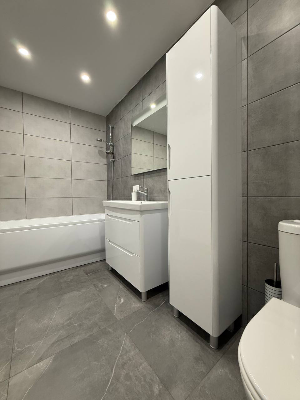 Продажа 2-комнатной квартиры 70.4 м², Михаила Лушпы просп.