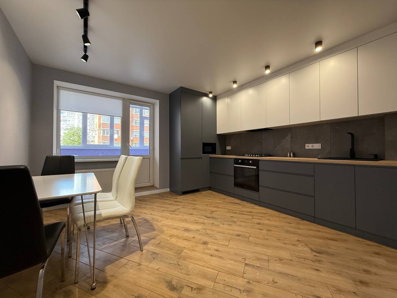 Продажа 2-комнатной квартиры 70.4 м², Михаила Лушпы просп.