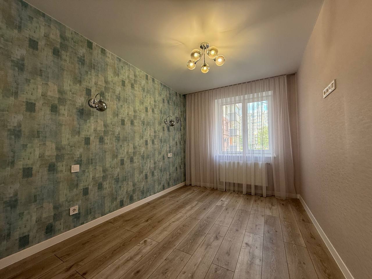 Продажа 2-комнатной квартиры 70.4 м², Михаила Лушпы просп.