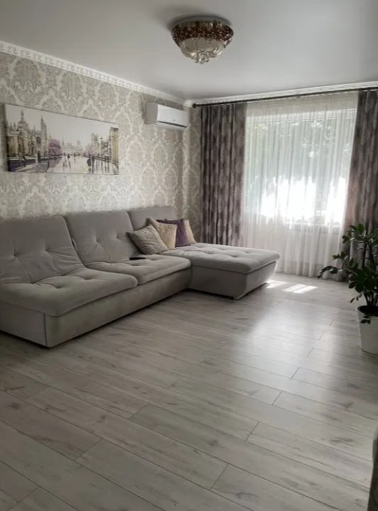 Продажа 3-комнатной квартиры 70 м², Харьковская ул.