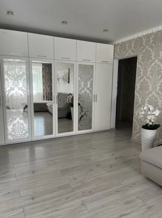 Продажа 3-комнатной квартиры 70 м², Харьковская ул.