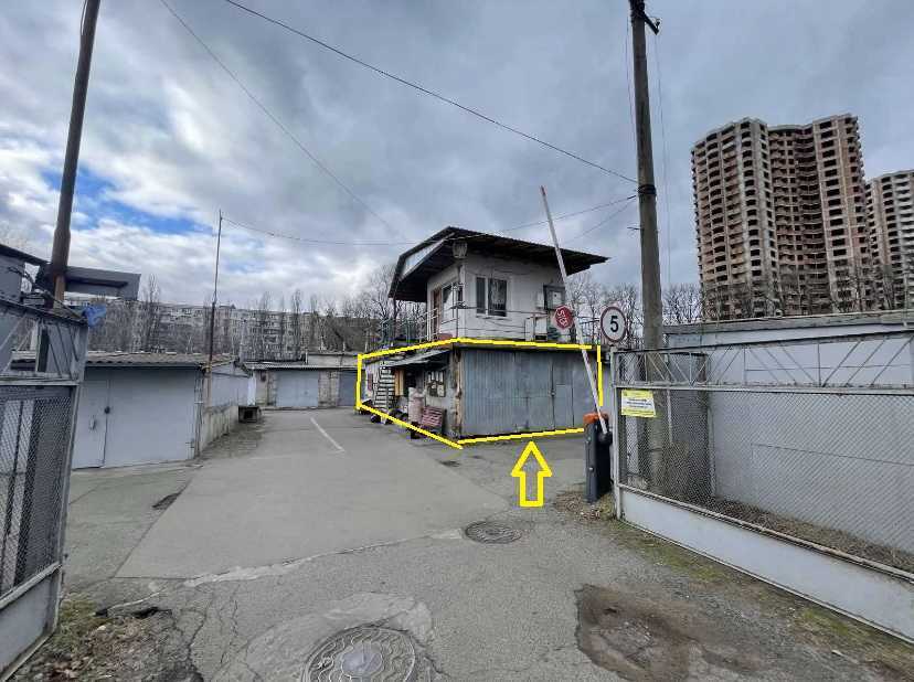Продаж машиномісця 62 м², Сімї Сосніних, 4