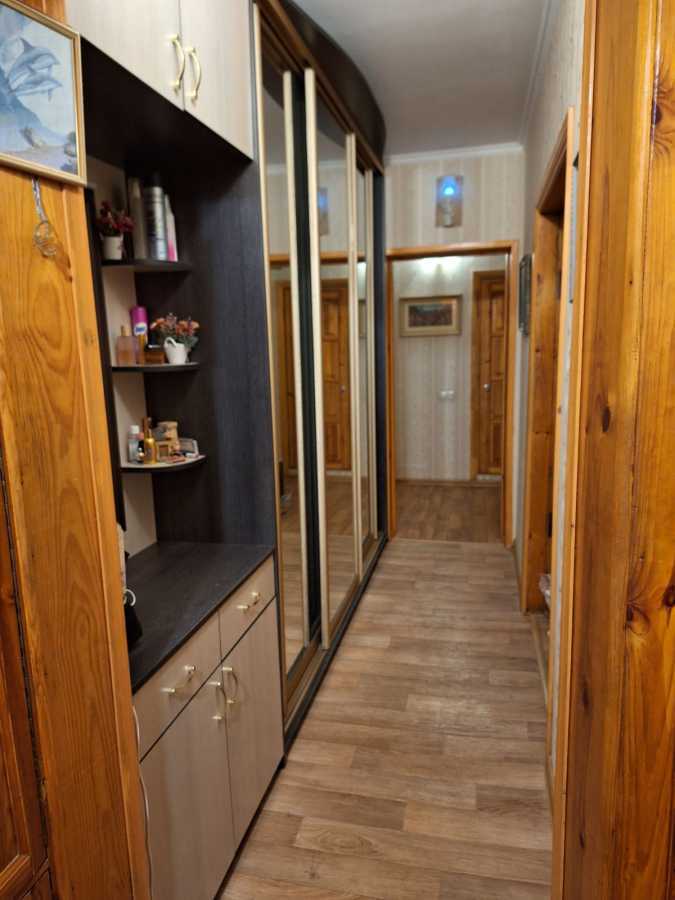 Продаж 3-кімнатної квартири 69 м², Героїв Дніпра вул., 35