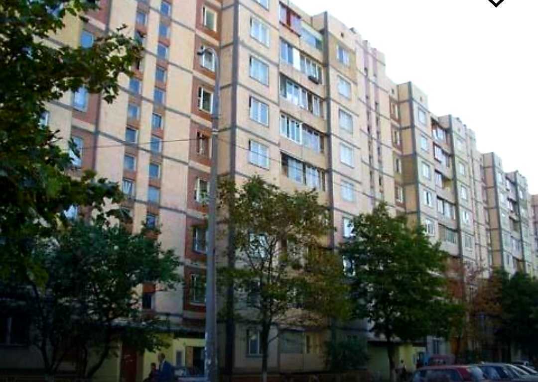 Продаж 3-кімнатної квартири 69 м², Героїв Дніпра вул., 35