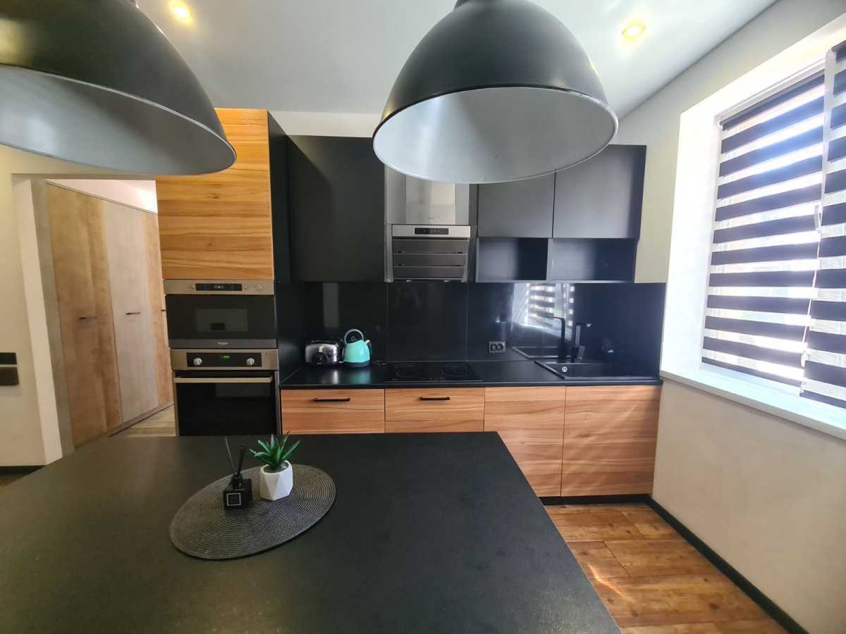 Продажа 3-комнатной квартиры 125 м², Ясная ул.