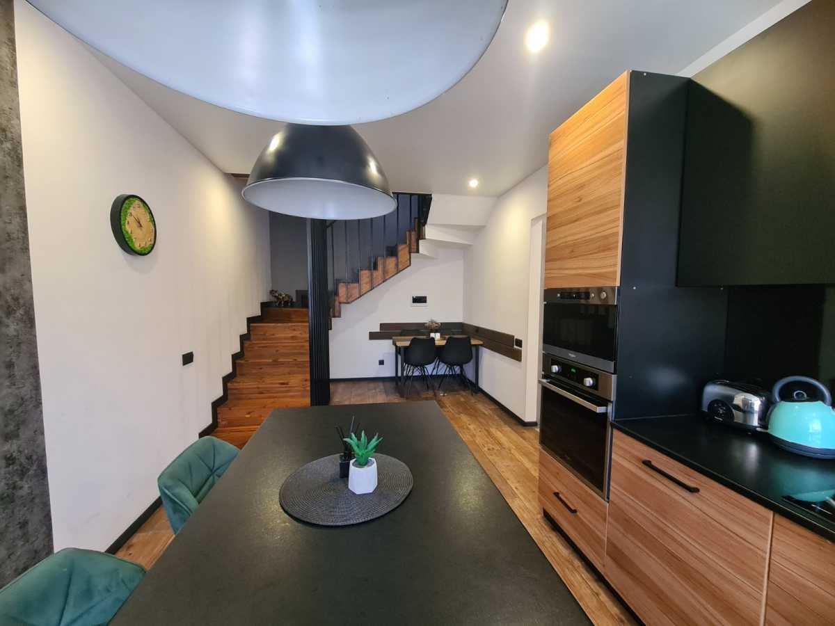 Продажа 3-комнатной квартиры 125 м², Ясная ул.