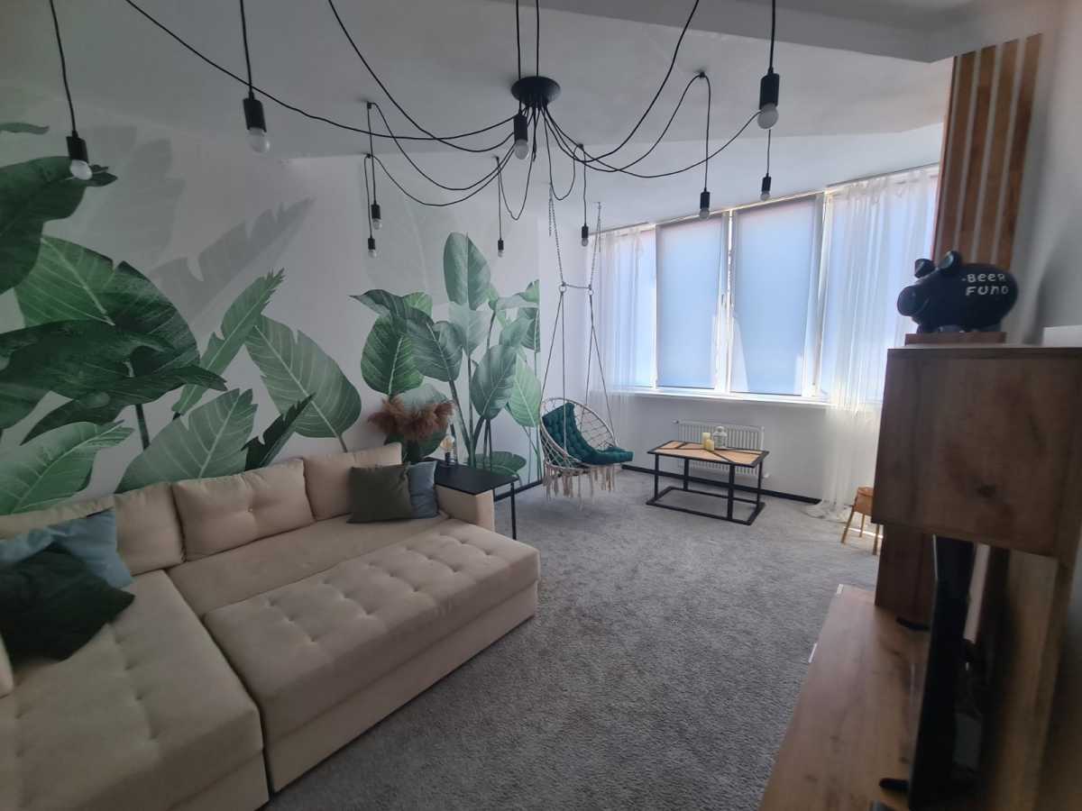 Продажа 3-комнатной квартиры 125 м², Ясная ул.