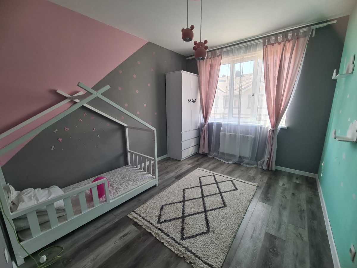 Продажа 3-комнатной квартиры 125 м², Ясная ул.
