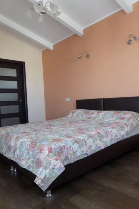 Оренда будинку 160 м², Дача Ковалевского вул.