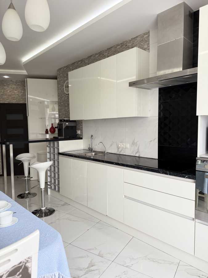 Аренда 1-комнатной квартиры 51 м², Оболонская пл., 1