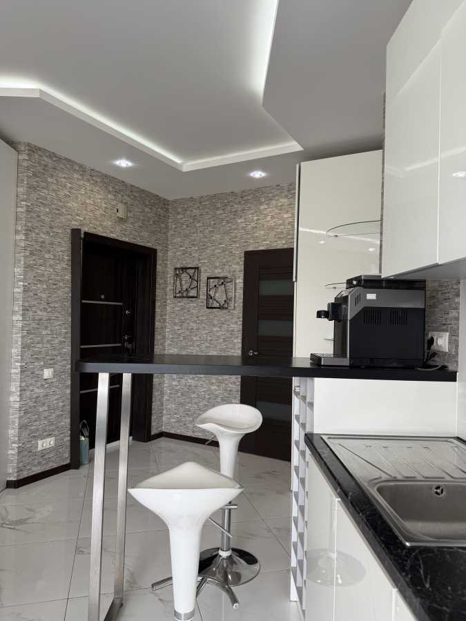 Аренда 1-комнатной квартиры 51 м², Оболонская пл., 1