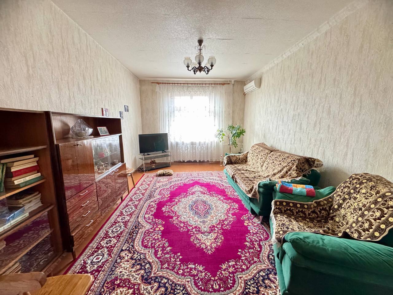 Продаж 3-кімнатної квартири 86 м², Богдана Хмельницького просп.