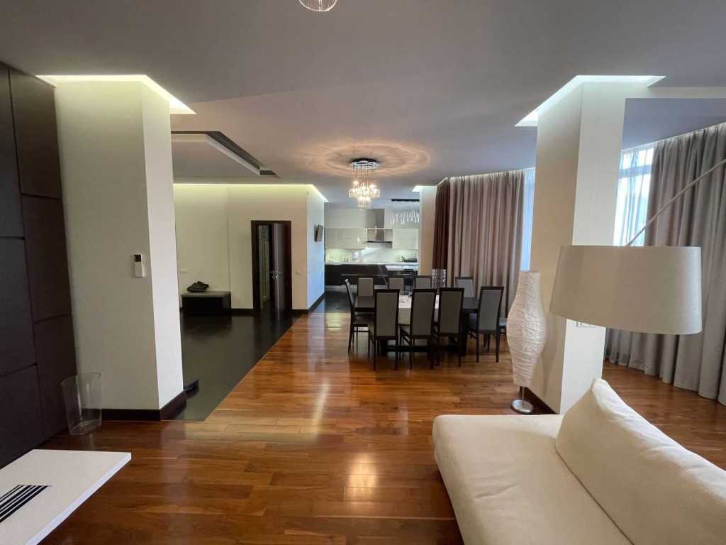 Аренда 4-комнатной квартиры 163 м², Полтавская ул., 13