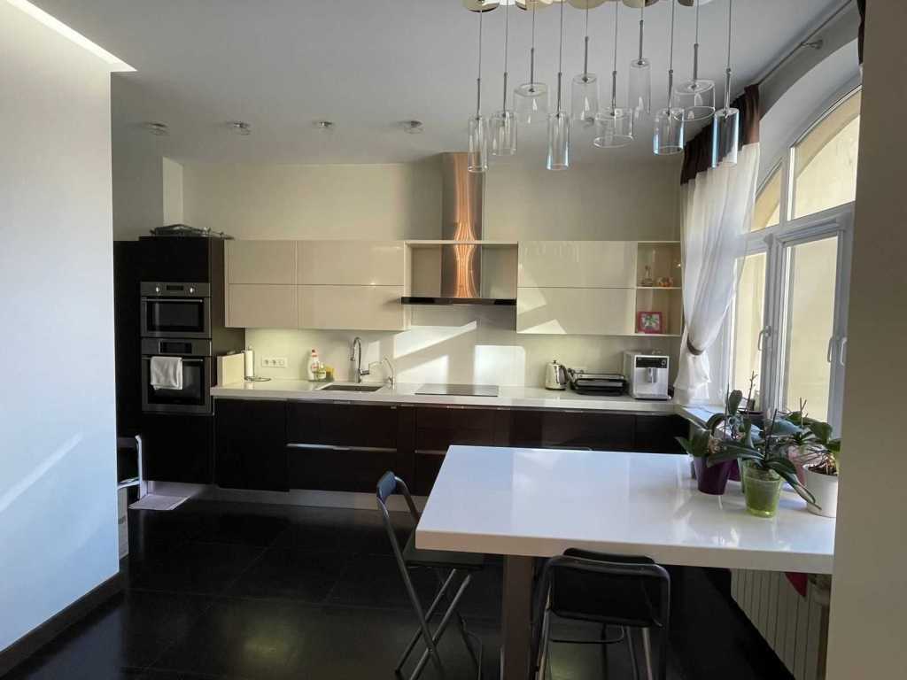 Аренда 4-комнатной квартиры 163 м², Полтавская ул., 13