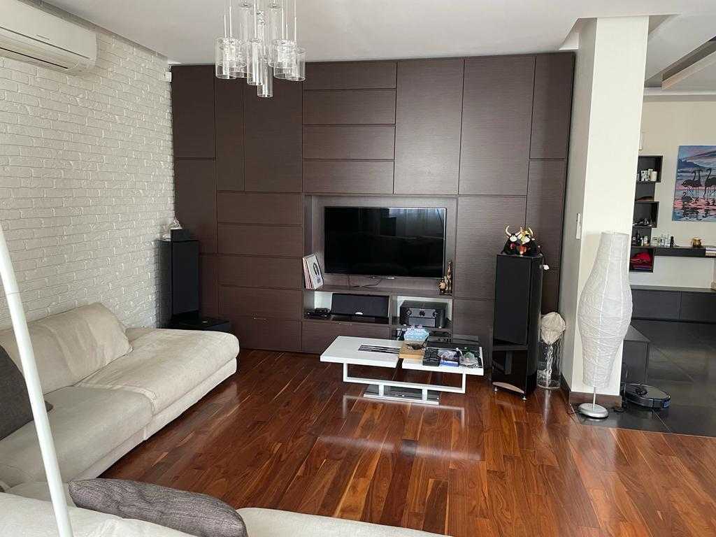 Аренда 4-комнатной квартиры 163 м², Полтавская ул., 13
