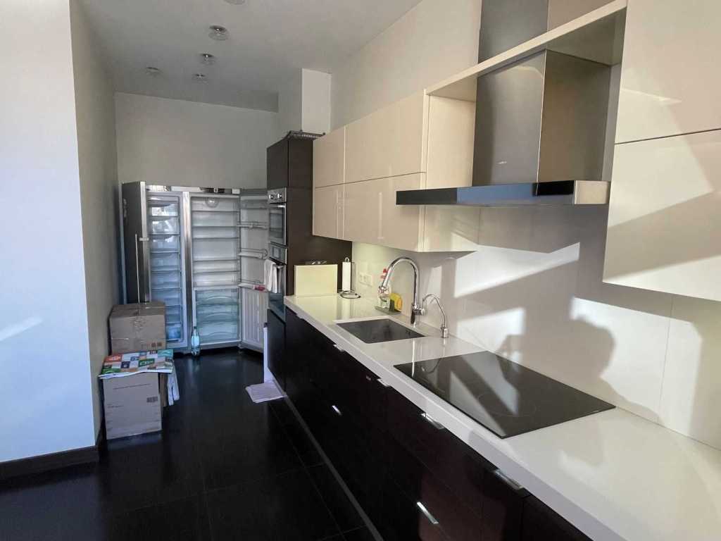 Аренда 4-комнатной квартиры 163 м², Полтавская ул., 13
