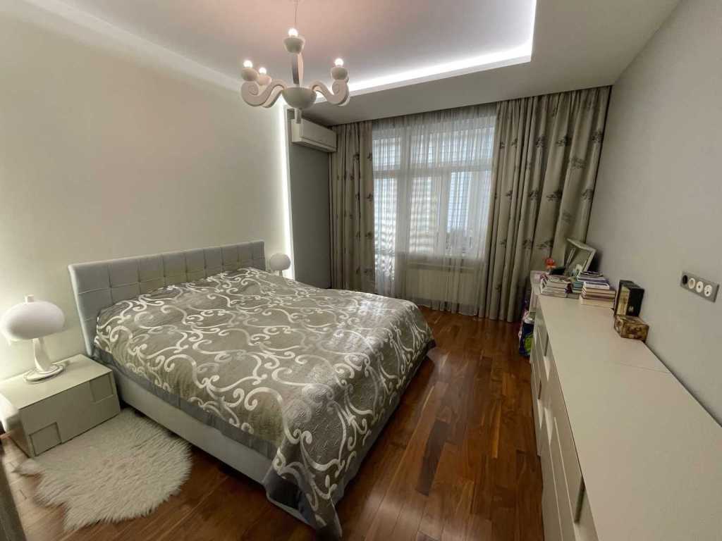 Аренда 4-комнатной квартиры 163 м², Полтавская ул., 13