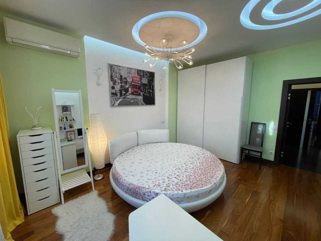 Аренда 4-комнатной квартиры 163 м², Полтавская ул., 13
