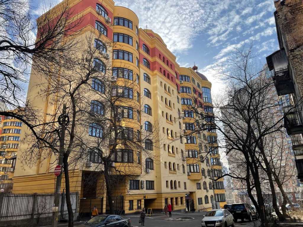 Аренда 4-комнатной квартиры 163 м², Полтавская ул., 13