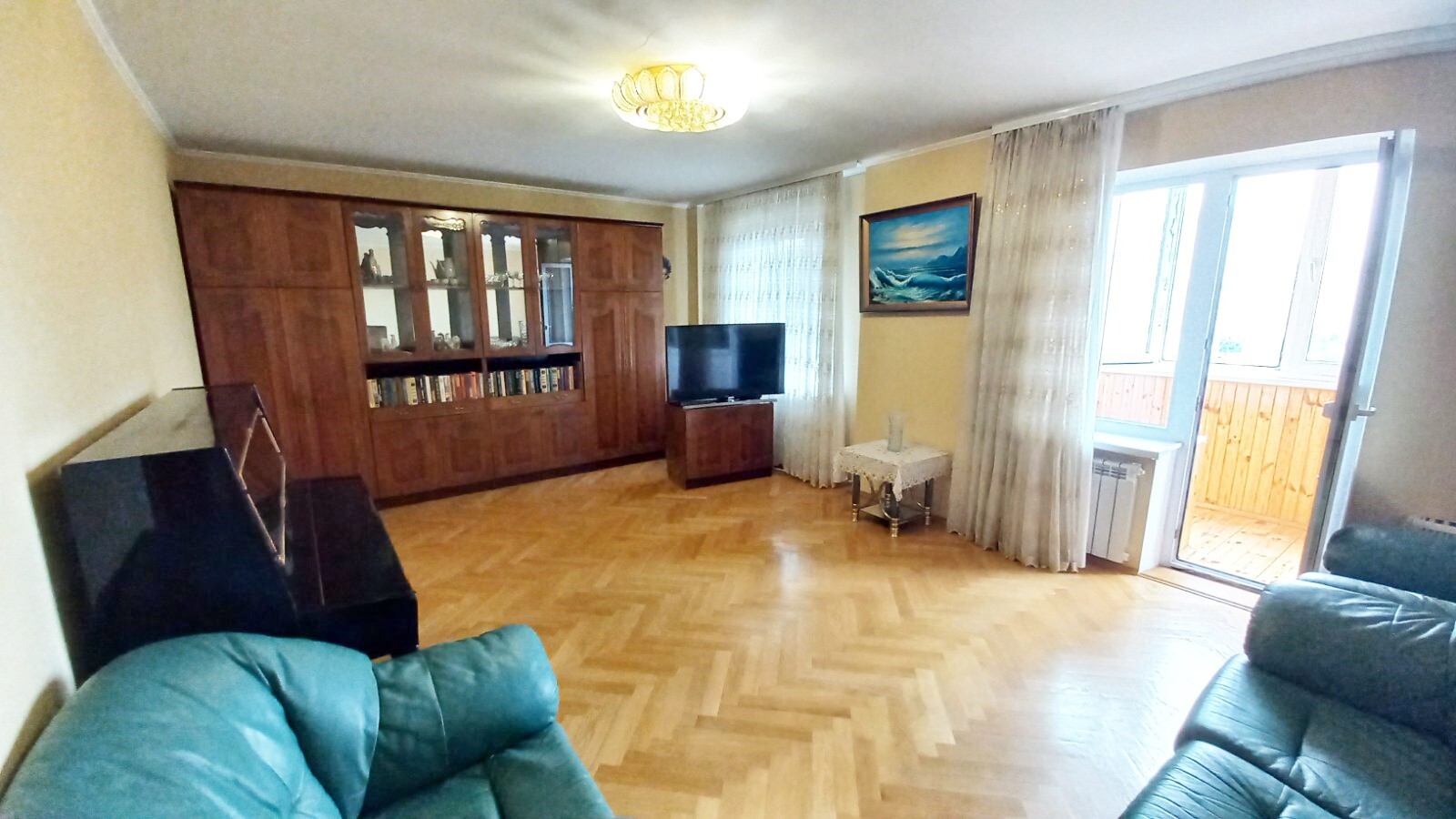Продаж 3-кімнатної квартири 88 м², Ревуцького вул., 8
