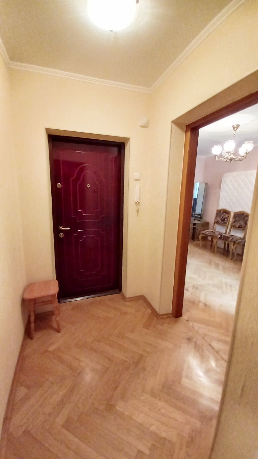 Продаж 3-кімнатної квартири 88 м², Ревуцького вул., 8