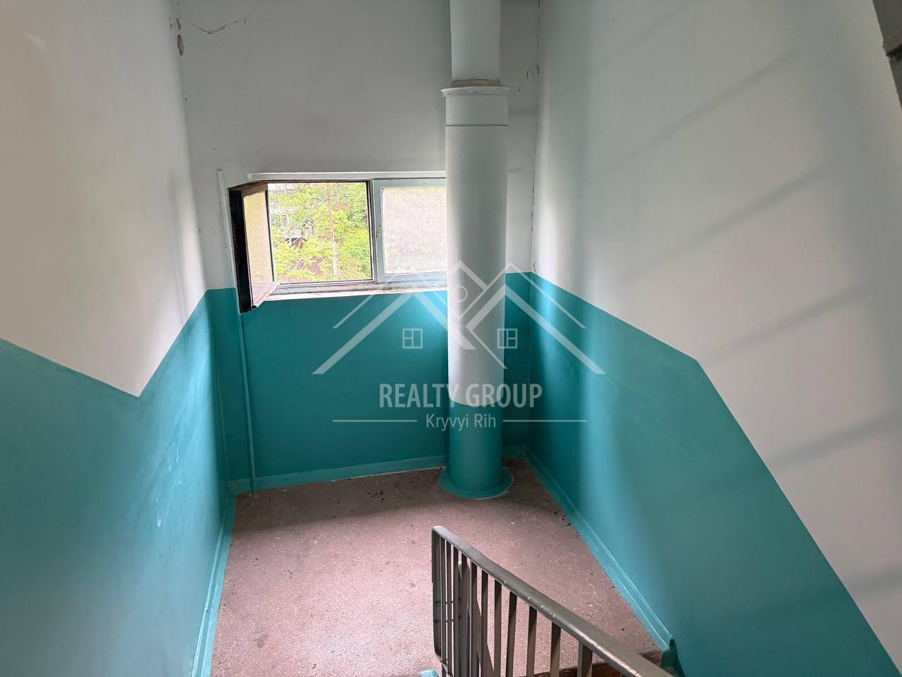 Продаж 1-кімнатної квартири 37 м², Нарвська вул.
