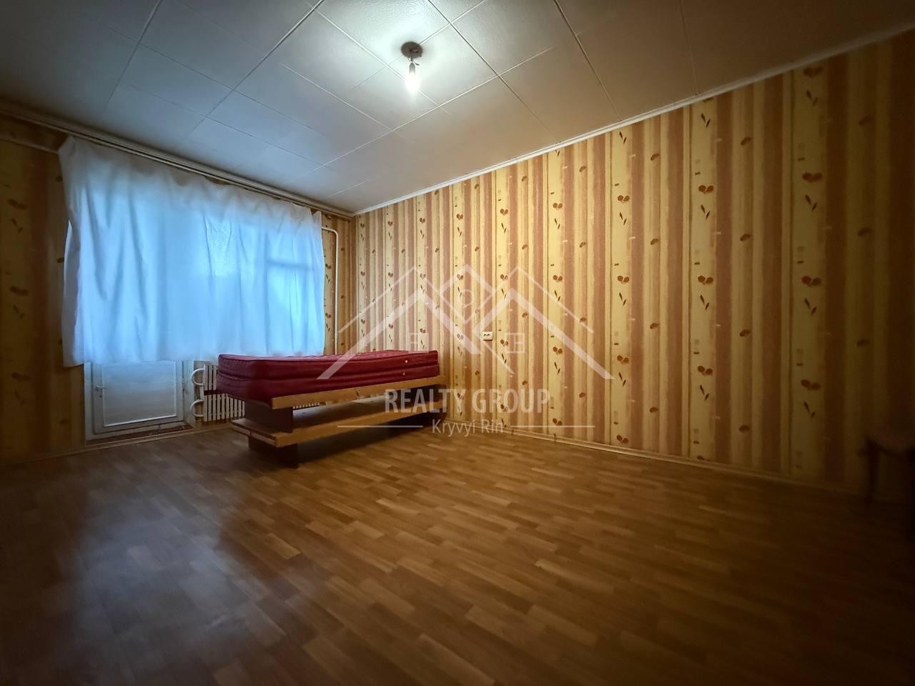 Продаж 1-кімнатної квартири 37 м², Нарвська вул.