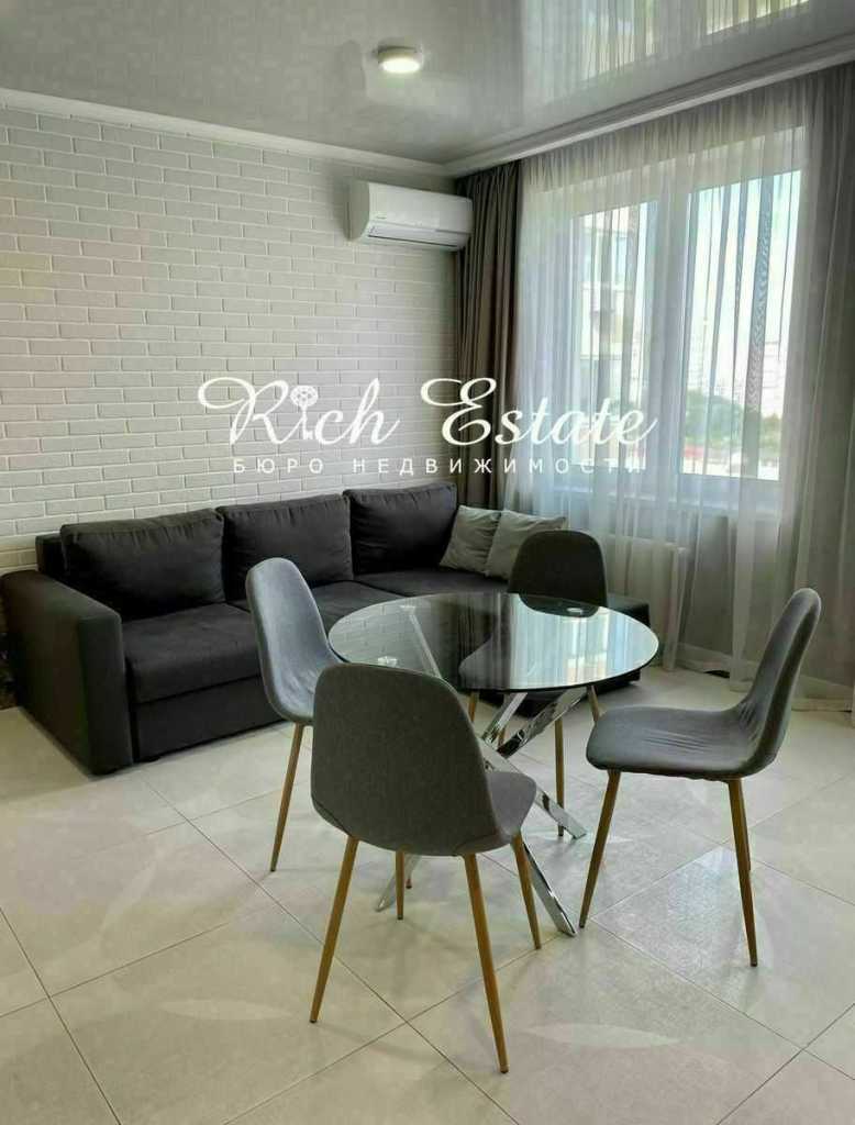 Продажа 3-комнатной квартиры 80 м², Сергея Данченко ул., 30