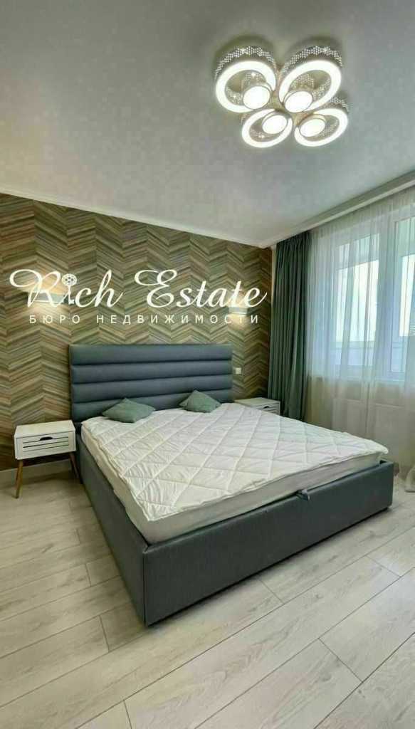 Продажа 3-комнатной квартиры 80 м², Сергея Данченко ул., 30