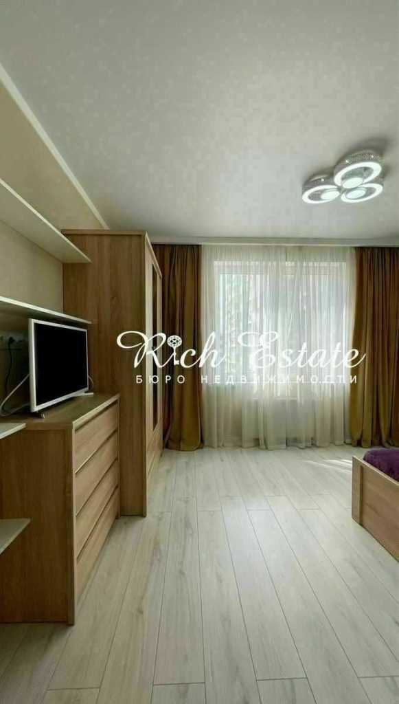 Продажа 3-комнатной квартиры 80 м², Сергея Данченко ул., 30