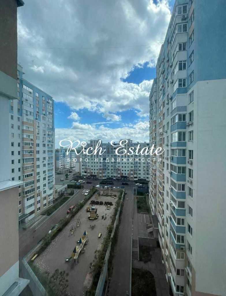 Продажа 3-комнатной квартиры 80 м², Сергея Данченко ул., 30