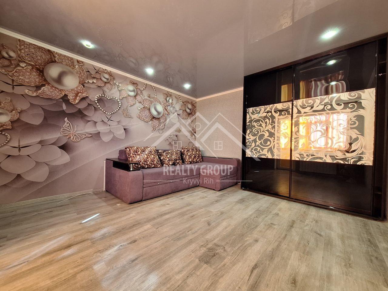 Продаж 1-кімнатної квартири 31 м², Сімонова вул.
