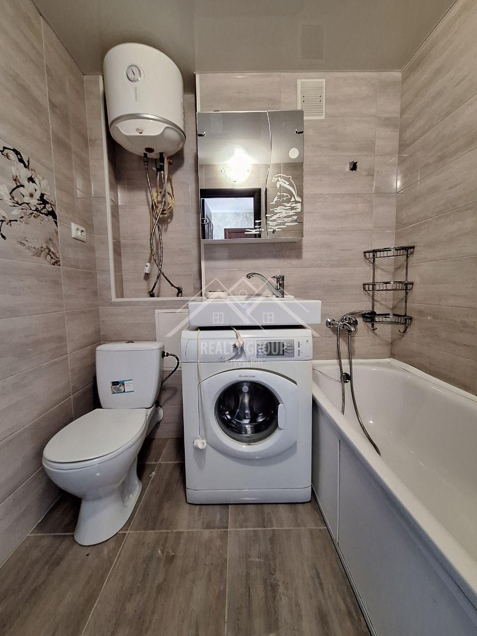 Продаж 1-кімнатної квартири 31 м², Сімонова вул.