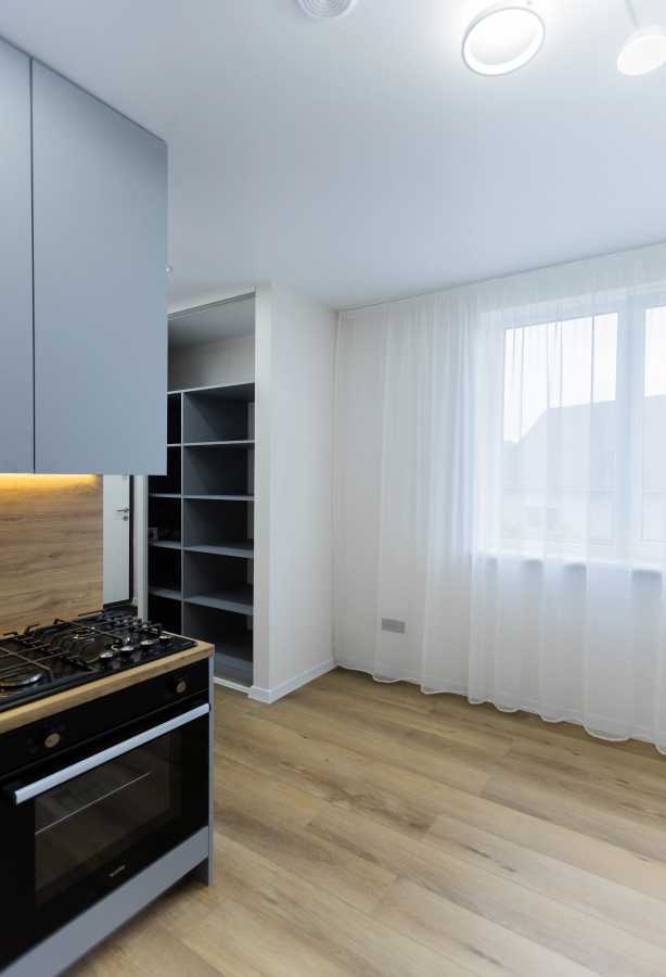 Продаж 1-кімнатної квартири 32 м², Богдана Хмельницького вул.