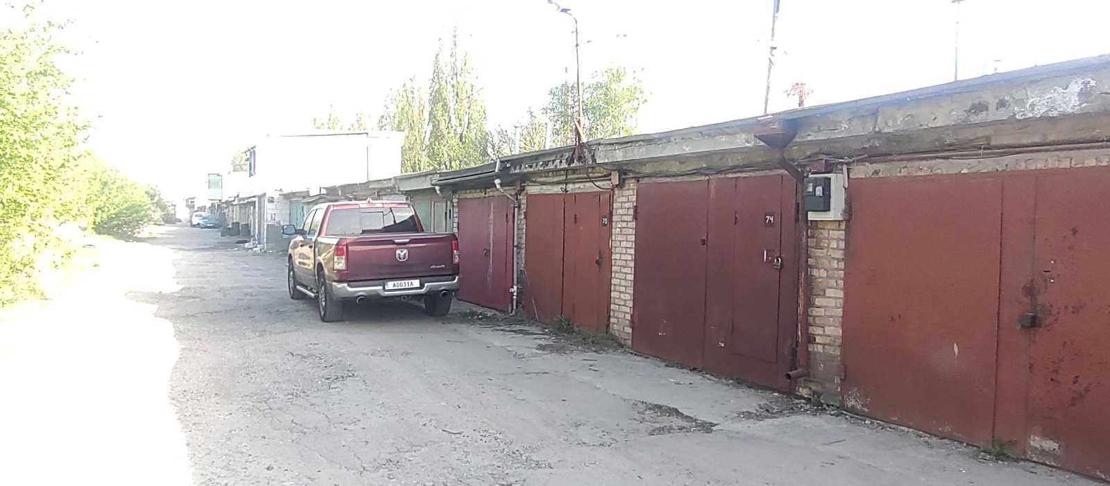 Продаж гаража 21 м², Василия Степанченко вул., 8В