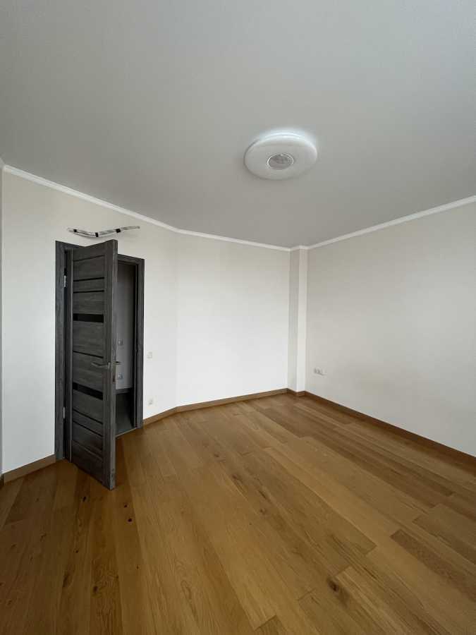 Продаж 3-кімнатної квартири 90 м², Юрія Пасхаліна вул., 17