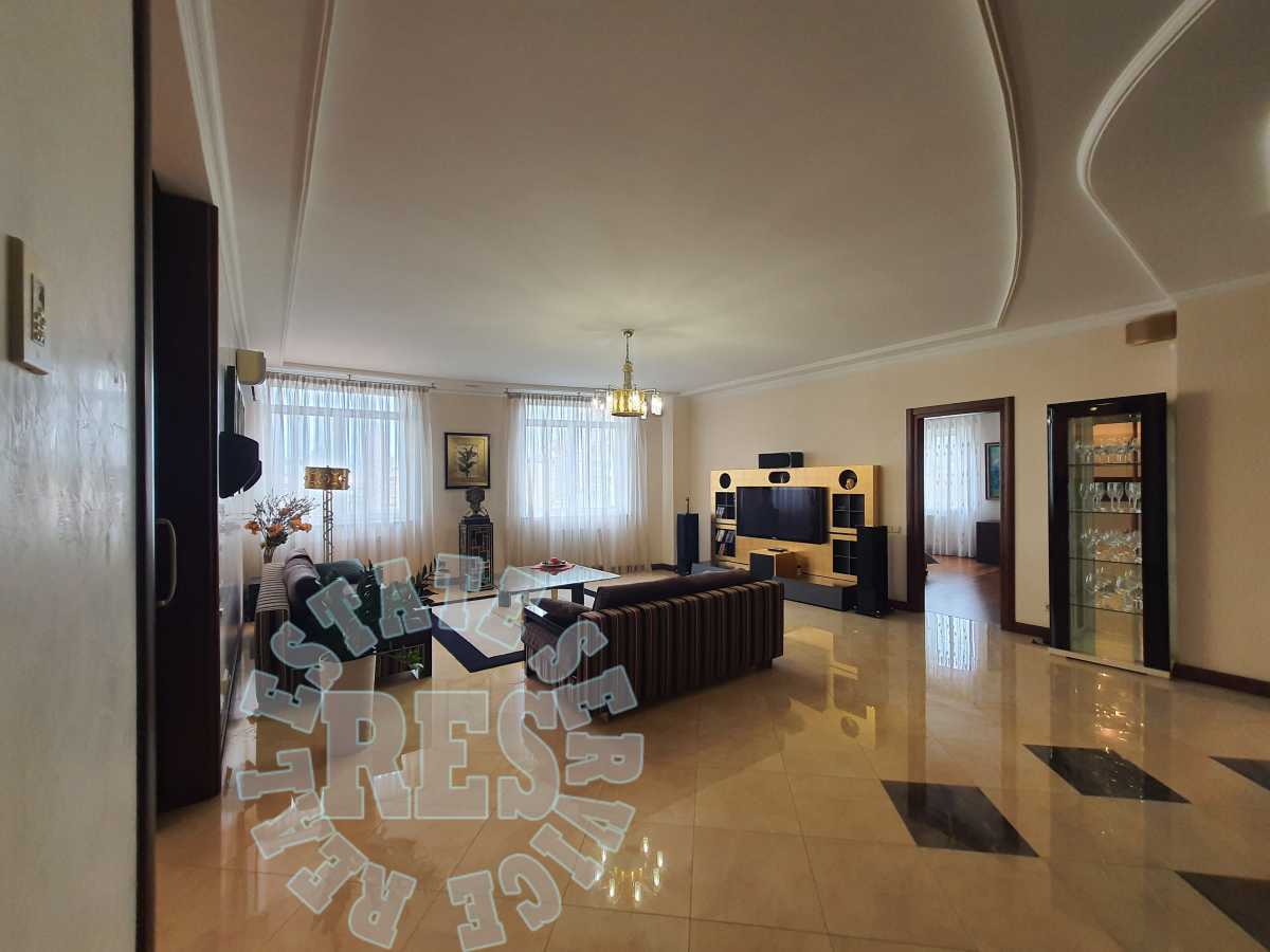 Оренда 3-кімнатної квартири 150 м², Тургенєвська, 28а-30а