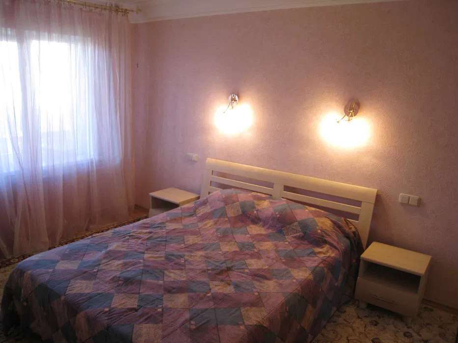 Аренда 3-комнатной квартиры 60 м², Раисы Окипной ул., 7