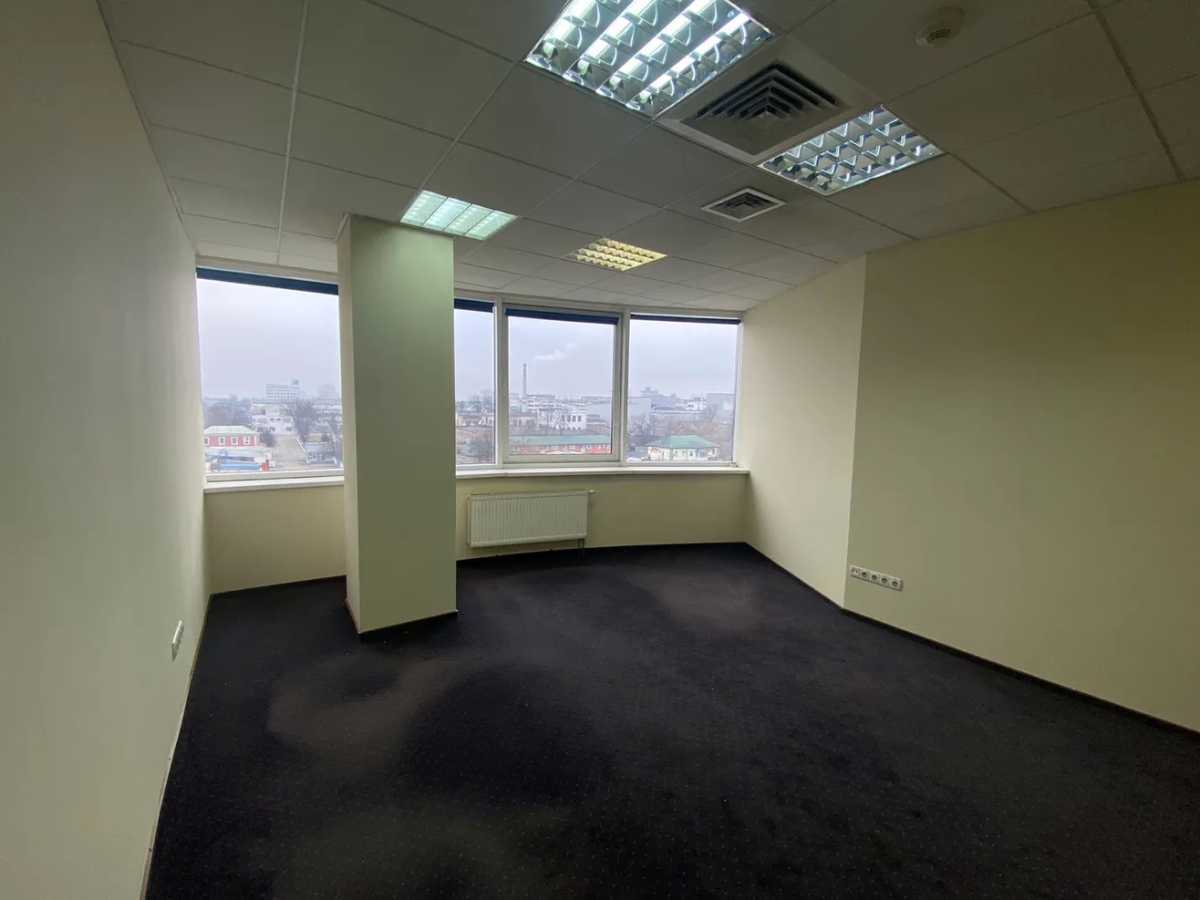 Аренда офиса 28 м², Евгения Сверстюка ул., 2А