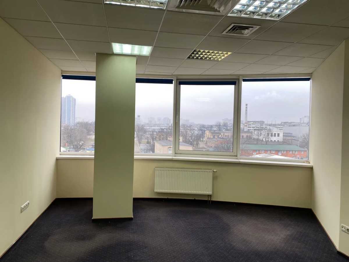 Аренда офиса 28 м², Евгения Сверстюка ул., 2А