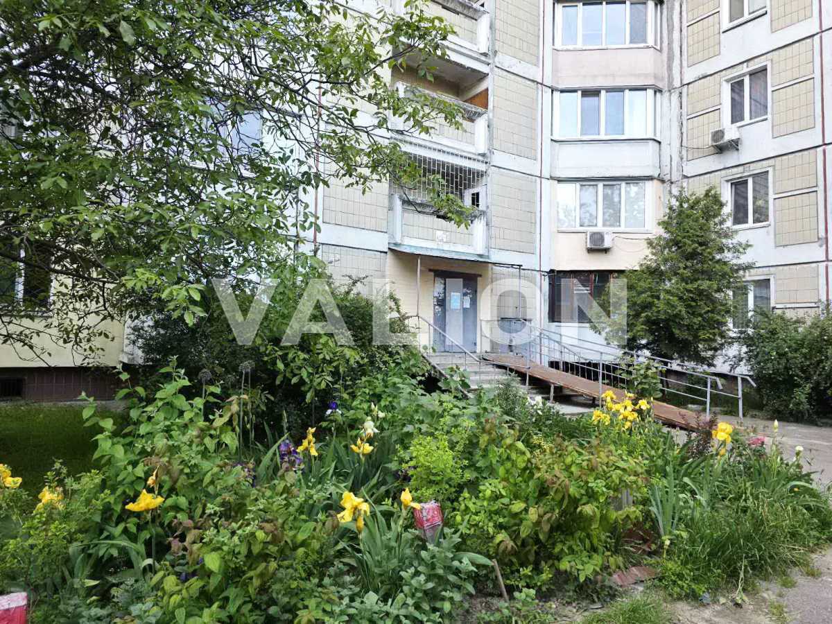 Продаж 3-кімнатної квартири 85 м², Підлісна вул., 6